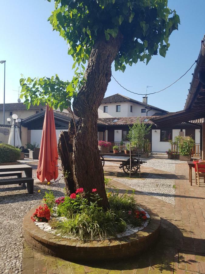Al Fienile Hotel Orzano Exterior foto